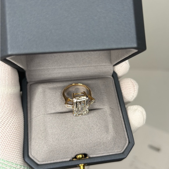 10.04ct Emerald Cut Lab Grown Diamond Ring – IGI Certified – Size 6.5 18k White - Picture 14 of 16